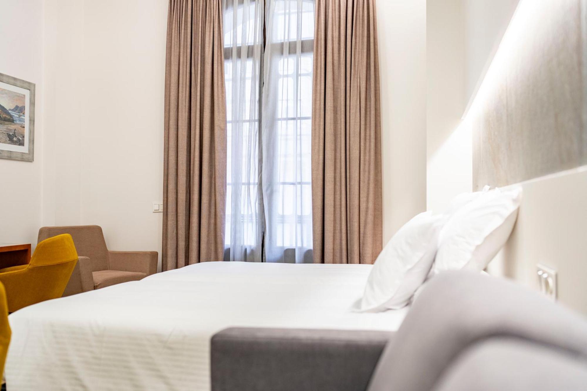Torreluz Suites Almeria Exterior photo